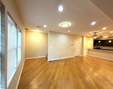 1522 W Superior Street - Photo Thumbnail 2