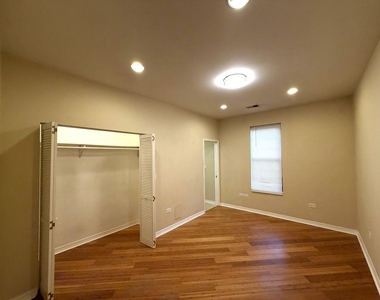 1522 W Superior Street - Photo Thumbnail 17
