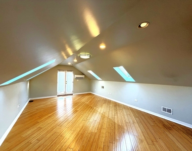 1522 W Superior Street - Photo Thumbnail 28