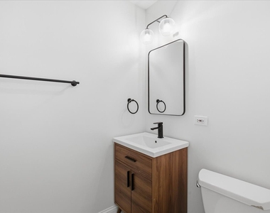 77 E 16th Street - Photo Thumbnail 15
