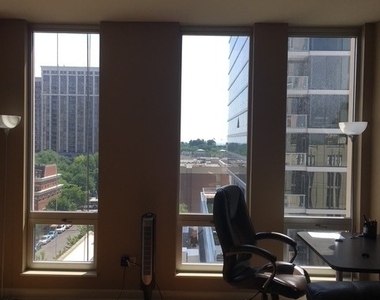 1400 S Michigan Avenue - Photo Thumbnail 1