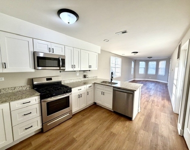 3812 W Maypole Avenue - Photo Thumbnail 1