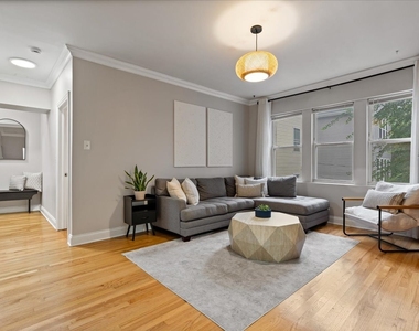 3555 W Lyndale Avenue - Photo Thumbnail 1