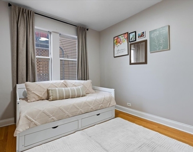 3555 W Lyndale Avenue - Photo Thumbnail 9