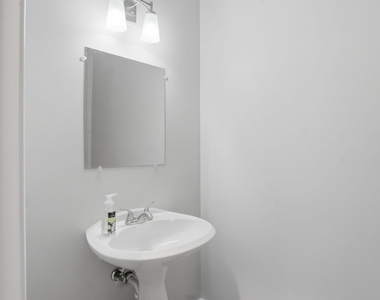 5500 Hillcrest Lane - Photo Thumbnail 11