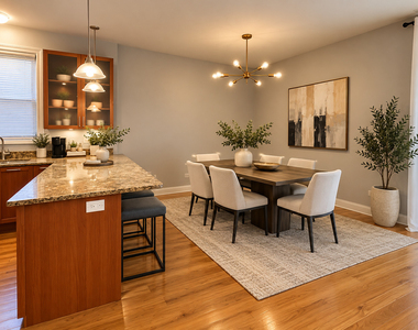 425 E 42nd Street - Photo Thumbnail 4