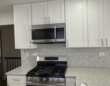7979 N Nordica Avenue - Photo Thumbnail 4