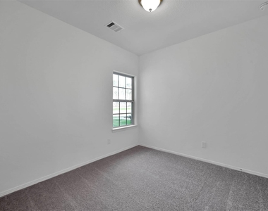 16592 Moss Ln - Photo Thumbnail 16