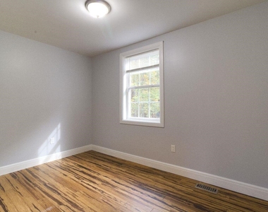 15 Oakwood - Photo Thumbnail 7