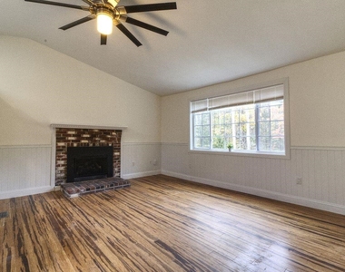 15 Oakwood - Photo Thumbnail 3