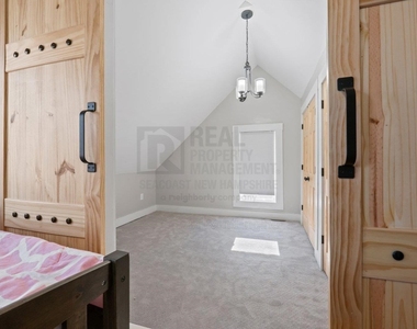 71 Rutland - Photo Thumbnail 23