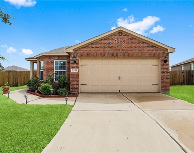 22419 Iron Mill Drive - Photo Thumbnail 2