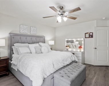 22419 Iron Mill Drive - Photo Thumbnail 10