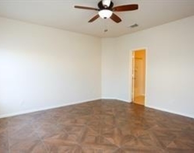422 New Hope Lane - Photo Thumbnail 8