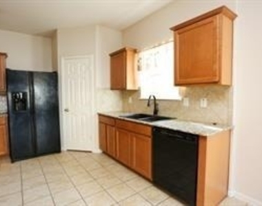 422 New Hope Lane - Photo Thumbnail 5