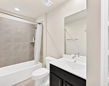 7311 Ramsgate Cliff Lane - Photo Thumbnail 7