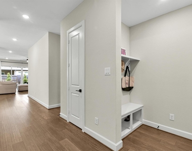 956 Terlingua Creek Drive - Photo Thumbnail 7
