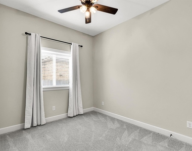 956 Terlingua Creek Drive - Photo Thumbnail 9
