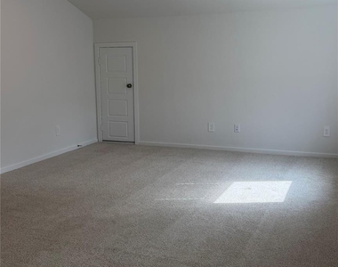 411 Sunrise Ranch Dr - Photo Thumbnail 30