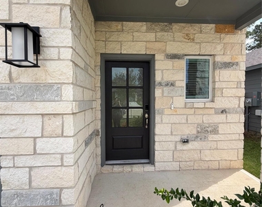 411 Sunrise Ranch Dr - Photo Thumbnail 2
