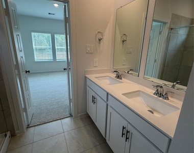 411 Sunrise Ranch Dr - Photo Thumbnail 25