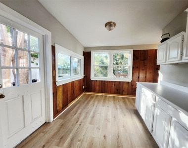 4702 Oak Street - Photo Thumbnail 15