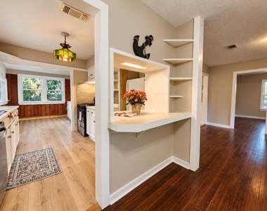 4702 Oak Street - Photo Thumbnail 10