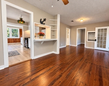 4702 Oak Street - Photo Thumbnail 7