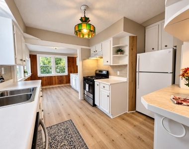 4702 Oak Street - Photo Thumbnail 11