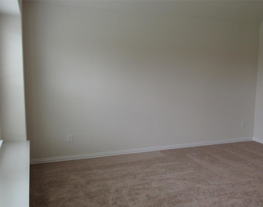 9007 Beacon Mill Drive - Photo Thumbnail 24
