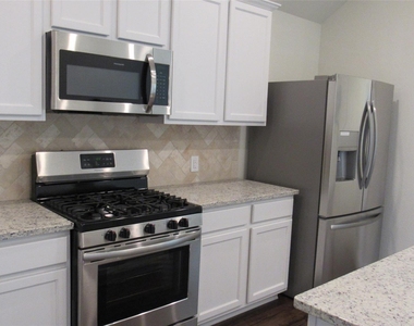 9007 Beacon Mill Drive - Photo Thumbnail 22