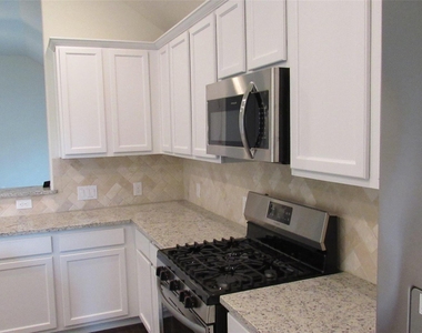 9007 Beacon Mill Drive - Photo Thumbnail 19