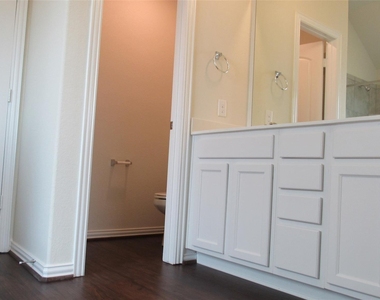 9007 Beacon Mill Drive - Photo Thumbnail 31
