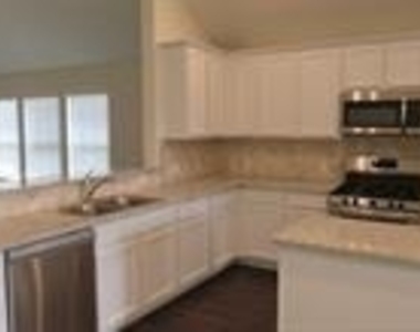 9007 Beacon Mill Drive - Photo Thumbnail 18