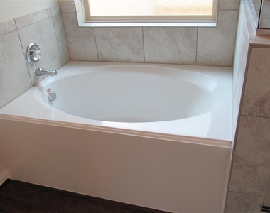 9007 Beacon Mill Drive - Photo Thumbnail 29
