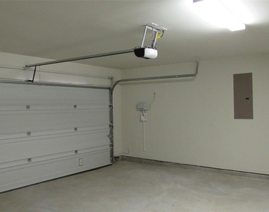 9007 Beacon Mill Drive - Photo Thumbnail 46