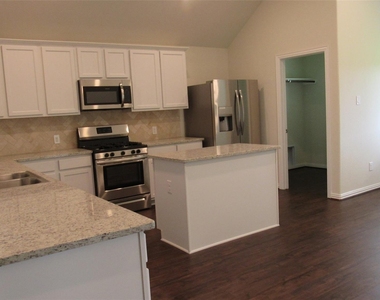 9007 Beacon Mill Drive - Photo Thumbnail 13