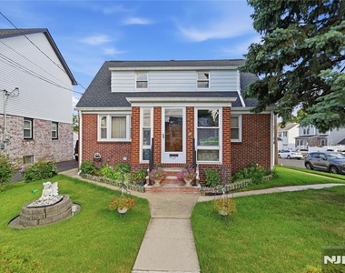 76 Schuyler - Photo Thumbnail 14