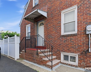 76 Schuyler - Photo Thumbnail 13