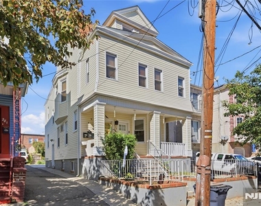 279 Ridgewood - Photo Thumbnail 13