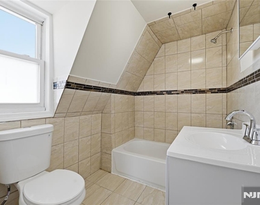 279 Ridgewood - Photo Thumbnail 8
