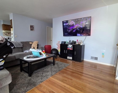 410 Paterson - Photo Thumbnail 2