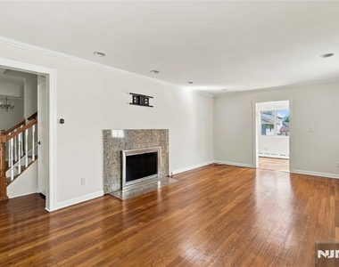 589 Albin - Photo Thumbnail 8