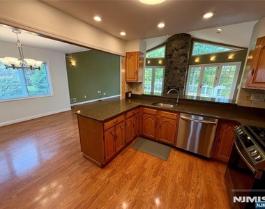49 White Pond - Photo Thumbnail 10