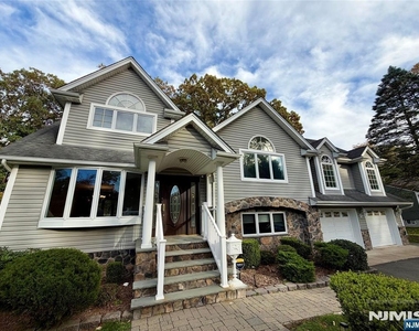 49 White Pond - Photo Thumbnail 1