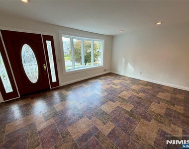 49 White Pond - Photo Thumbnail 12