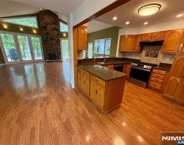 49 White Pond - Photo Thumbnail 8