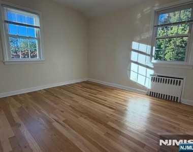 545 Kipp - Photo Thumbnail 7