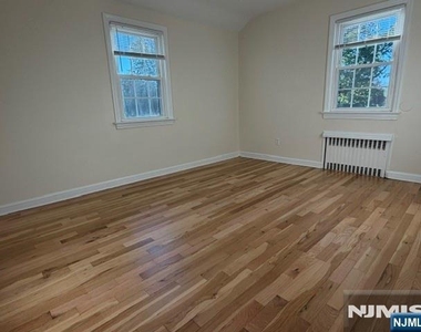 545 Kipp - Photo Thumbnail 5