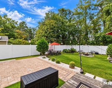 535 Holly Village - Photo Thumbnail 40